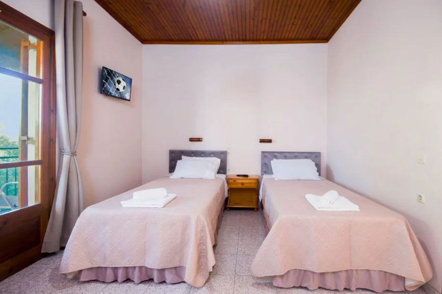 1 bedroom apt chrysanthy sidari apartments 01